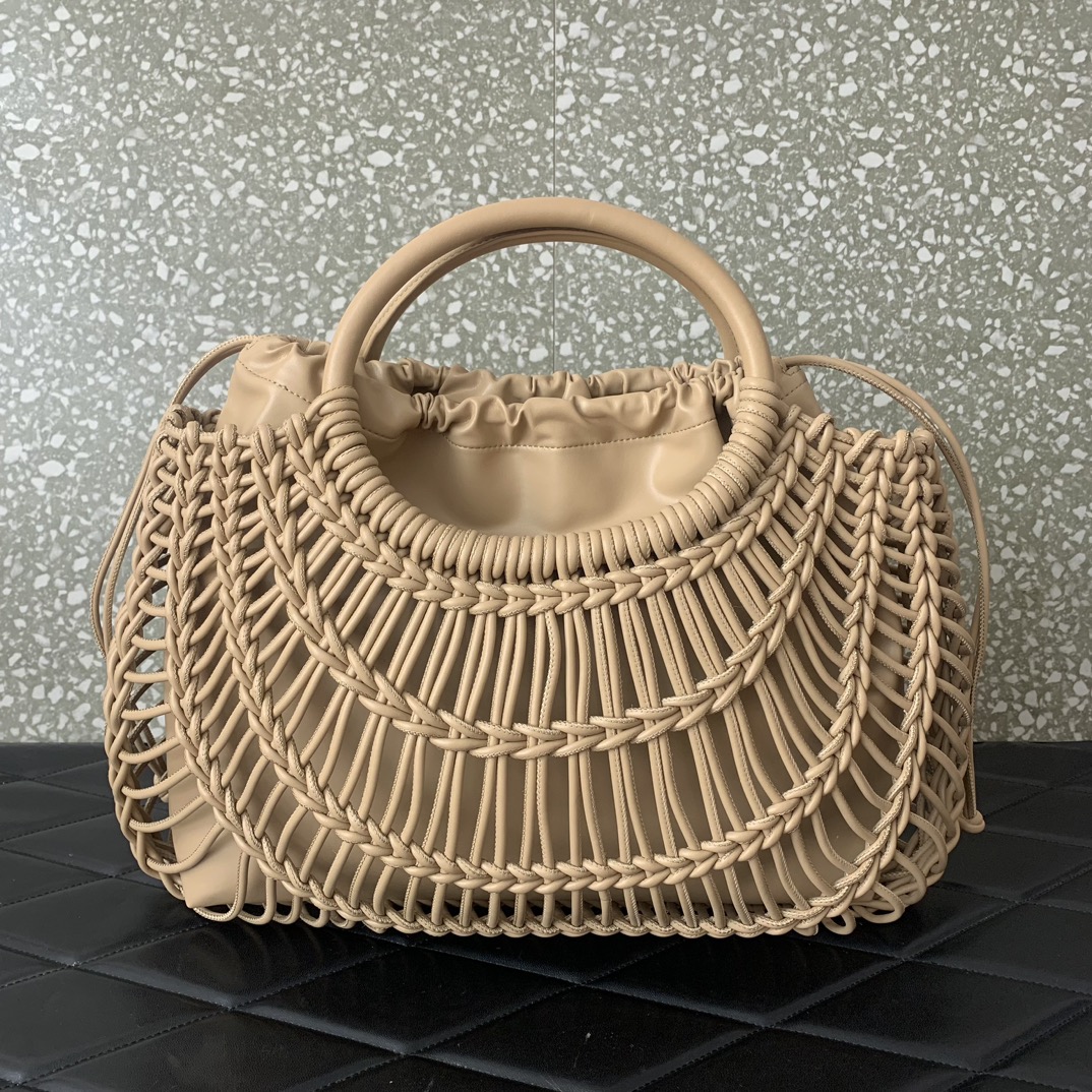 Valentino Garavani AllKnots Shopper Bag in Natural Hand-woven Leather